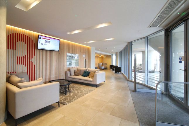 Flat for sale in Hoola East Tower, Tidal Basin, Royal Victoria, London