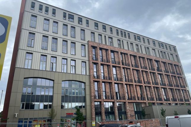 2-bed flat on Sky Gardens, 1, Spinners Way, Manchester, £345,000