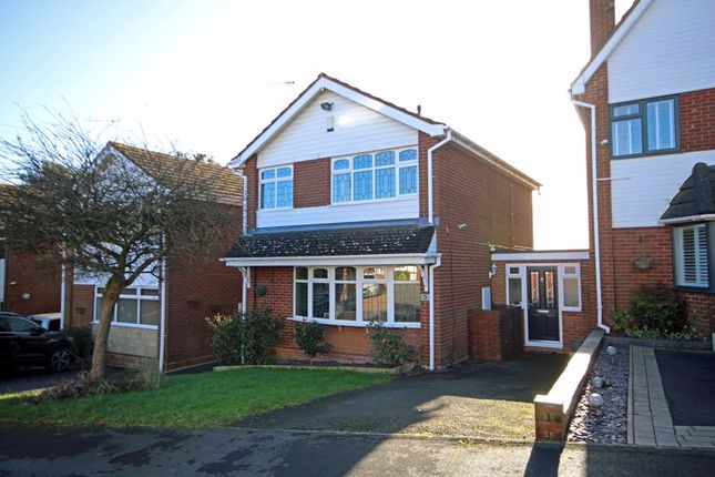 Link-detached house for sale in Drakes Hill Close, Wollaston, Stourbridge