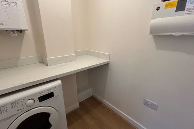 Apartment, 10, Kestrel House, Doncaster photo 5