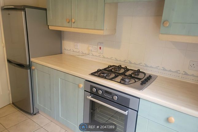 Flat to rent in Bedford Road, Northampton