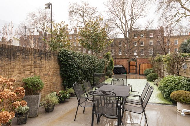 Town house for sale in Camberwell Grove, Camberwell