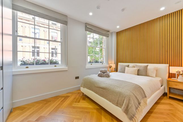 Windmill Street, Fitzrovia photo 5
