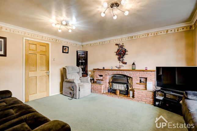 8, Huntingdon Way, Nuneaton photo 4
