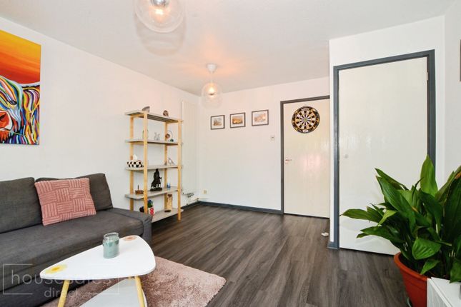 61, Ladywalk, Rickmansworth photo 4
