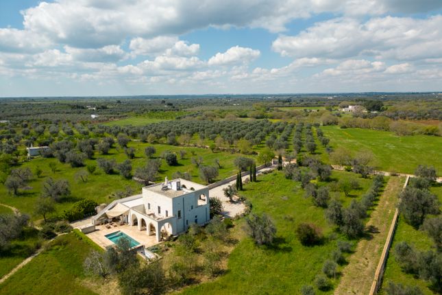 Villa for sale in Carovigno, Brindisi, Puglia, Italy, Contrada Padula, Carovigno, Brindisi, Puglia, Italy