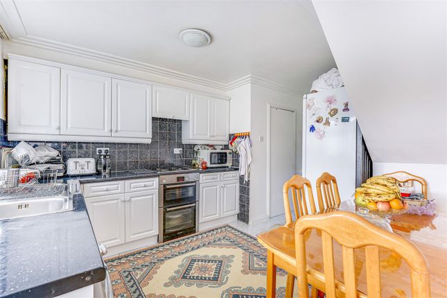 16, Sebastopol Road, Edmonton photo 3