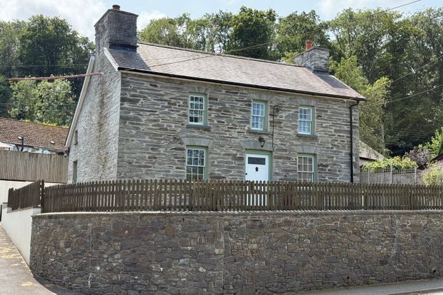 2-bed house on Teifi View, Cenarth, Newcastle Emlyn, £250,000