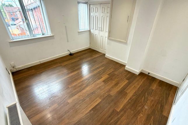 8, Willenhall photo 5