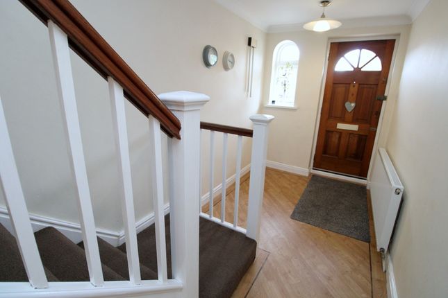 18, Vincent Close, Rhyl photo 4
