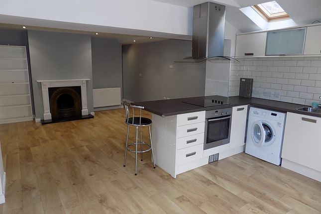 36  Station Street, Ashbourne Derbyshire photo 3