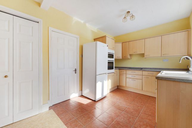 7 Crow Wood Lane, Widnes photo 4