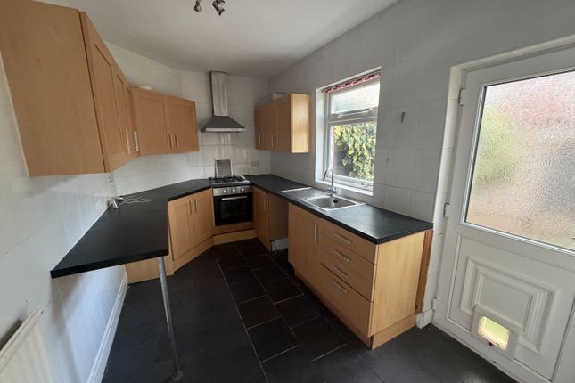63, Hemingway, Blackpool photo 3