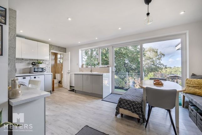 Kitchen / Breakfast Room