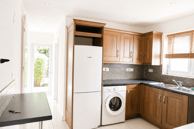 82, Graham Road, HARROW photo 5