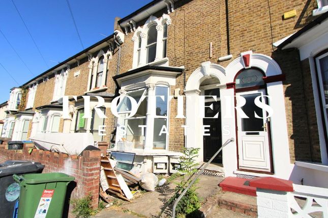 Thumbnail Flat to rent in Clarendon Road, Walthamstow