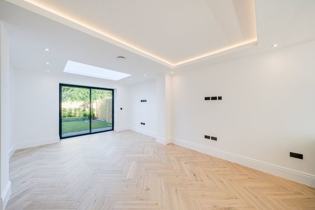 1c, Aylestone Avenue, London photo 4