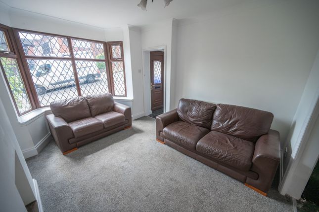 36 Chamberlain Avenue, Stoke-On-Trent photo 2