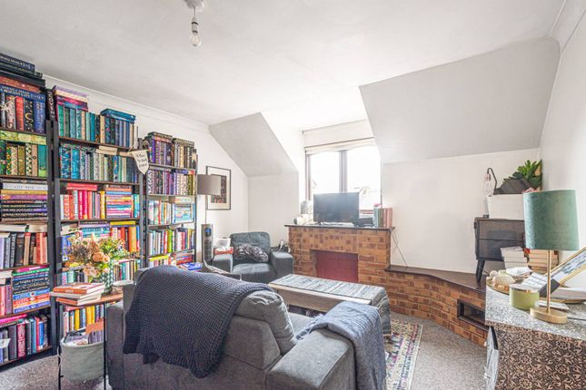 Thumbnail Flat to rent in Dale Grove N12, North Finchley, London,