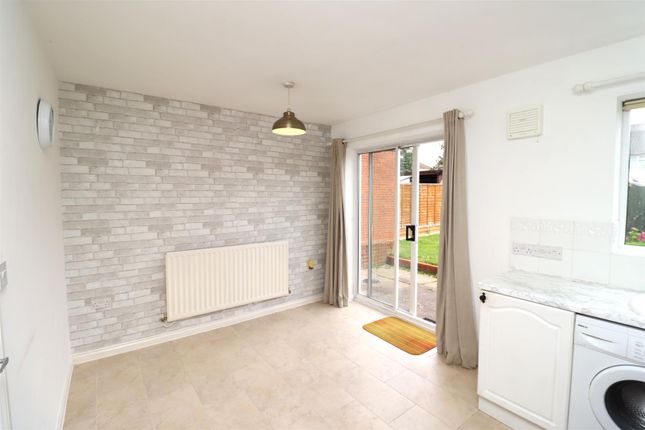 65, Pebblebrook Way, Bedworth photo 3