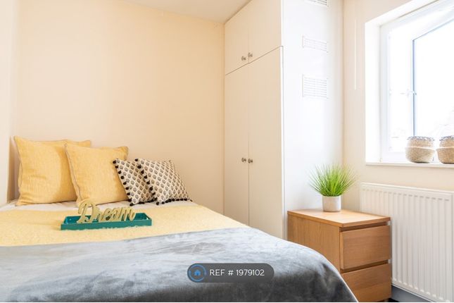 Room to rent in St. Pauls Road, Cheltenham