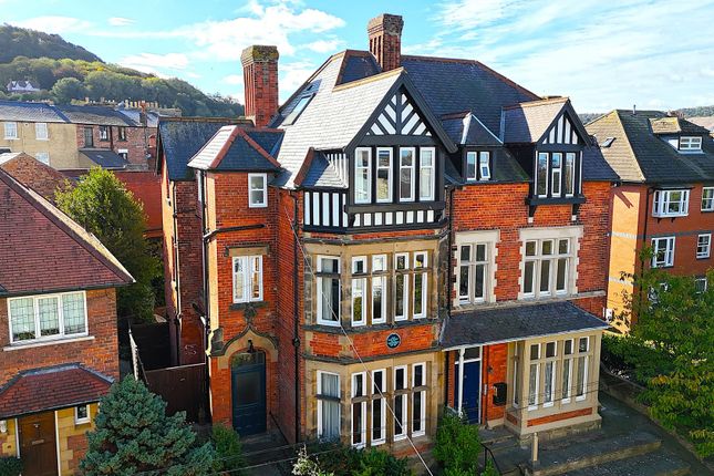 12 Royal Avenue, Scarborough photo 3