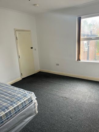 Thumbnail Room to rent in Brook Street, Luton