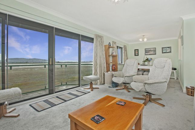 13, Herons Quay, Sandside photo 2