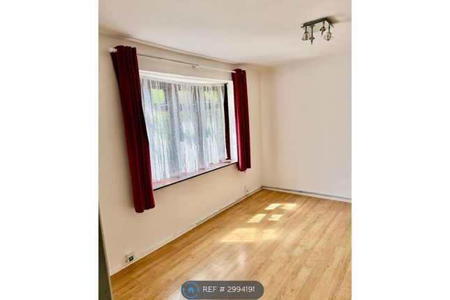 Melksham Close, Romford photo 3