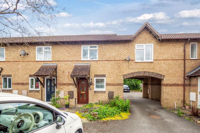 Thumbnail Terraced house for sale in Willow Drive, Bicester