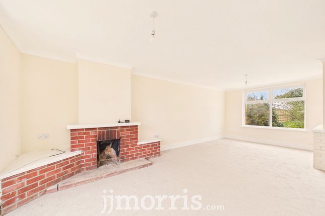 12 Heol Penlan, Goodwick photo 2