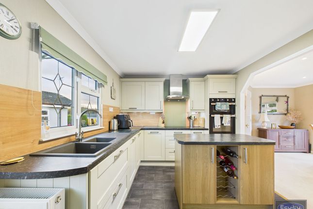 15 Lonsborough Gardens, Oakham photo 2