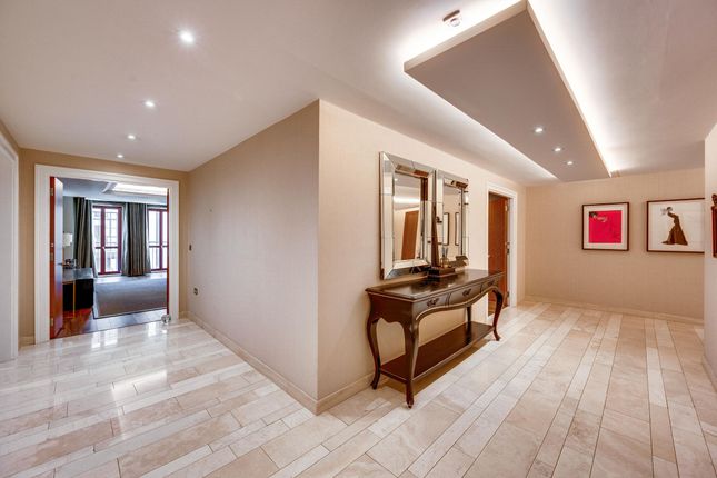 Flat 1.7, 10 Lancelot Place, London photo 5