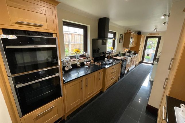 59 Edmund Road, Rainham photo 2