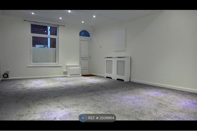 Spacious Living Room/Dining Room