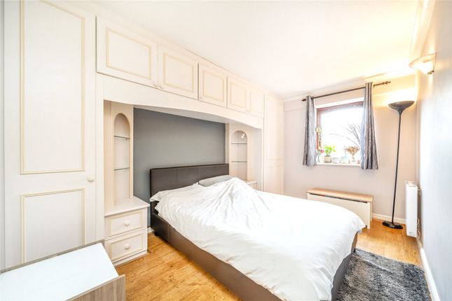 Flat 3, George Leybourne House,, Fletcher Street, London photo 5