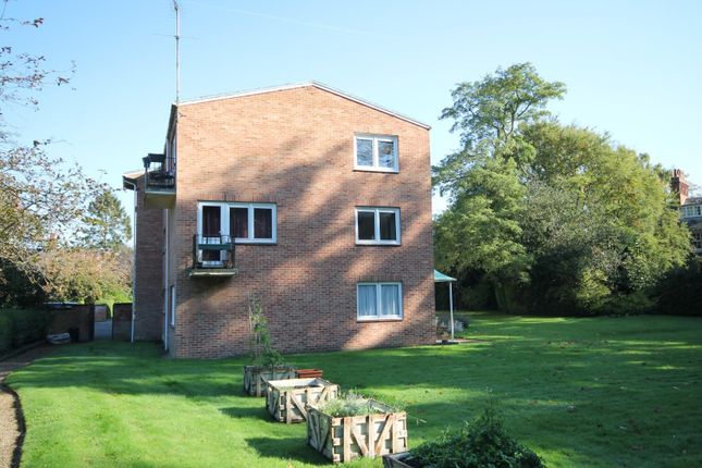 12, Riseborough House, York photo 3