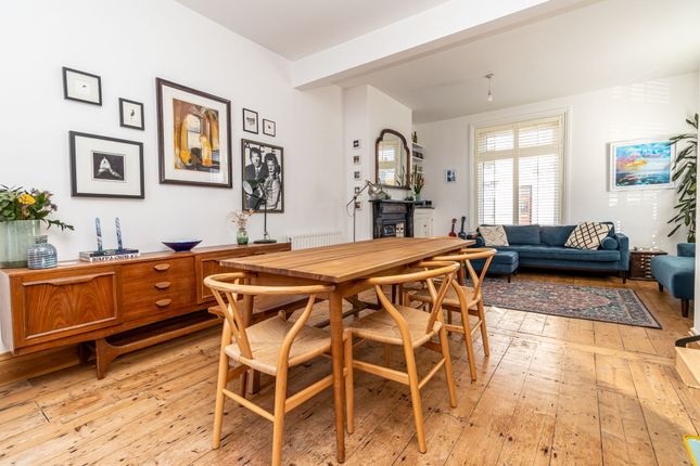50 St. Vincent Road, Southsea photo 4