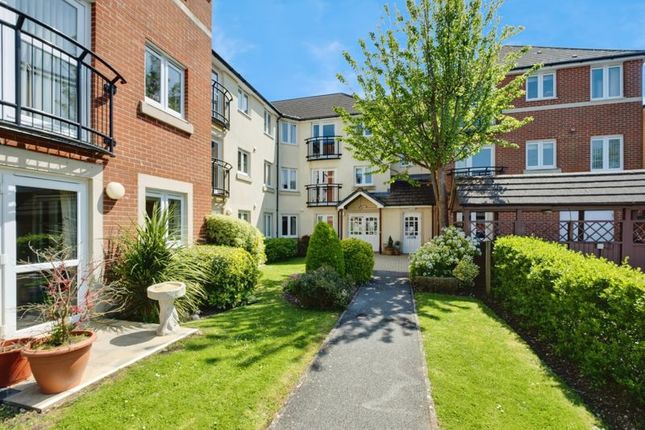 Flat for sale in Seward Court, Highcliffe