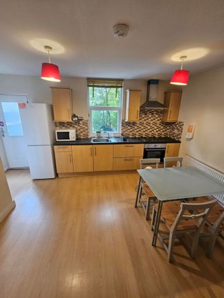 95, Sir Henry Parkes Road, Coventry photo 2