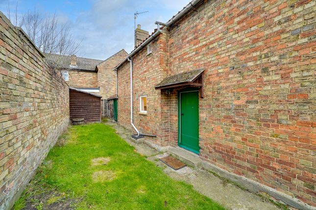 Detached house to rent in Chapel Street, Alconbury, Huntingdon
