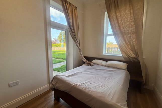 Flat 5, Trafalgar Court, Cromer Road, NORWICH photo 4