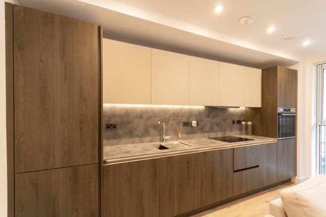 Apartment 1 The Lancaster, Snow Hill Wharf, Birmingham photo 4