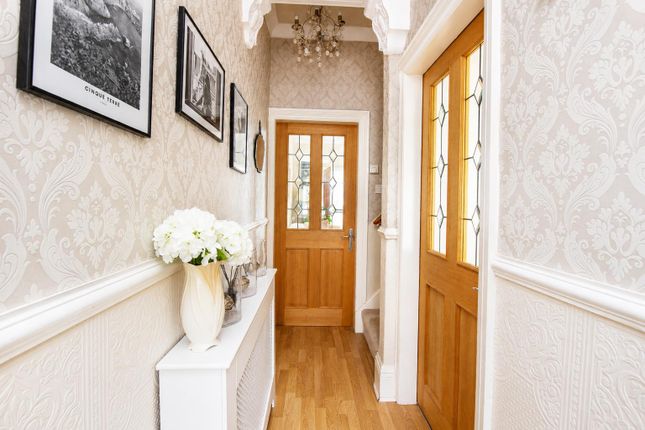 12, Elliott Avenue, Darwen photo 4