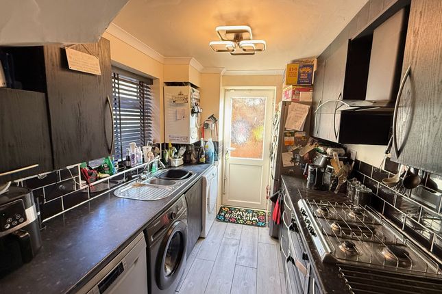 64 Kingston Road, High Wycombe photo 2