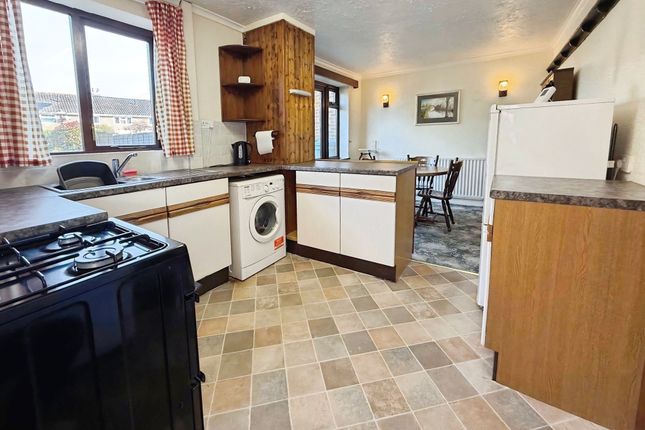 49 Harpur Crescent, Stoke-On-Trent photo 4
