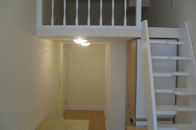 Building 001