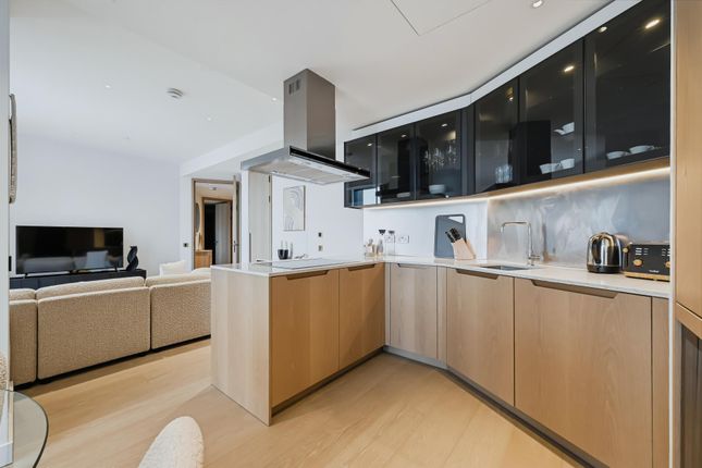 Nine Elms Lane, London photo 4