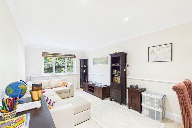 Flat 5, Maultway Gate, 49, Deepcut Bridge Road, Camberley photo 3
