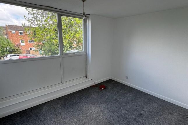 38, Campion Walk, Leicester photo 5